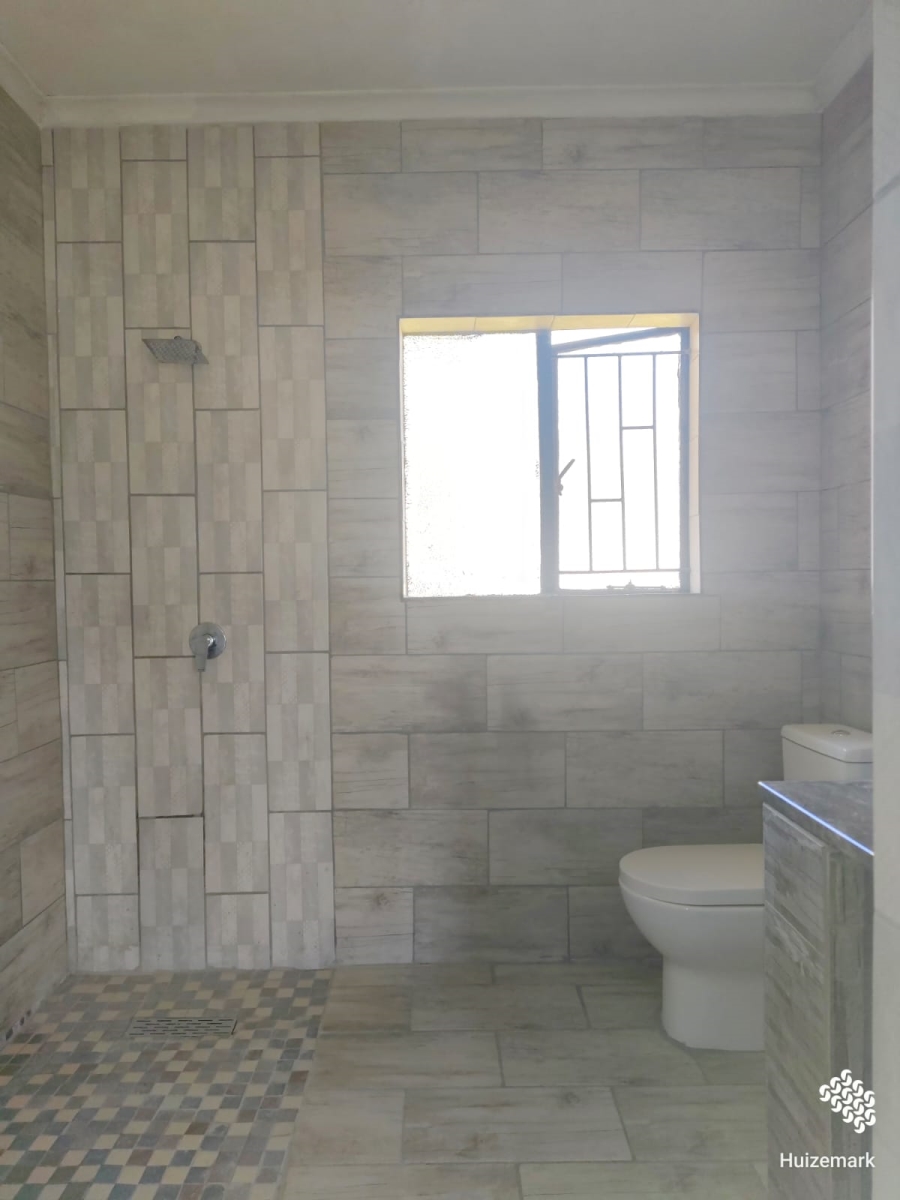 4 Bedroom Property for Sale in Roodia Free State